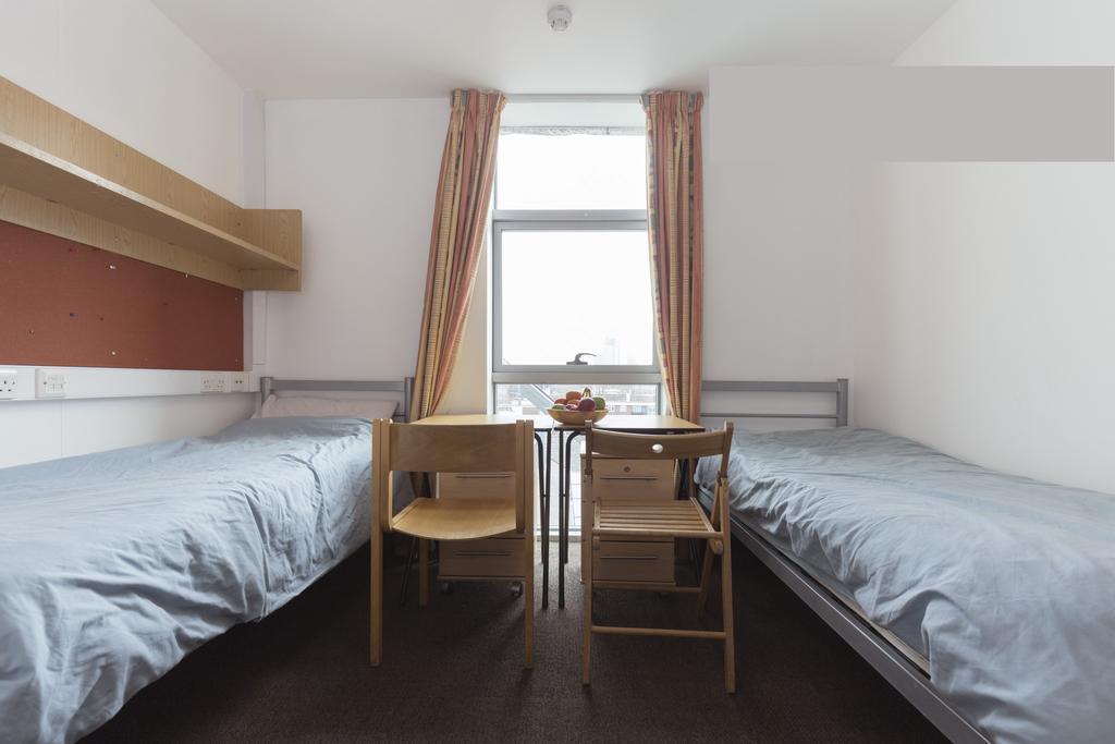 Davies Court Hostel London Room photo